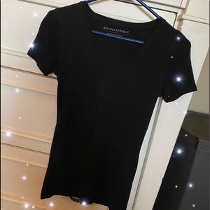 Banana Republic V-Neck Black Shirt